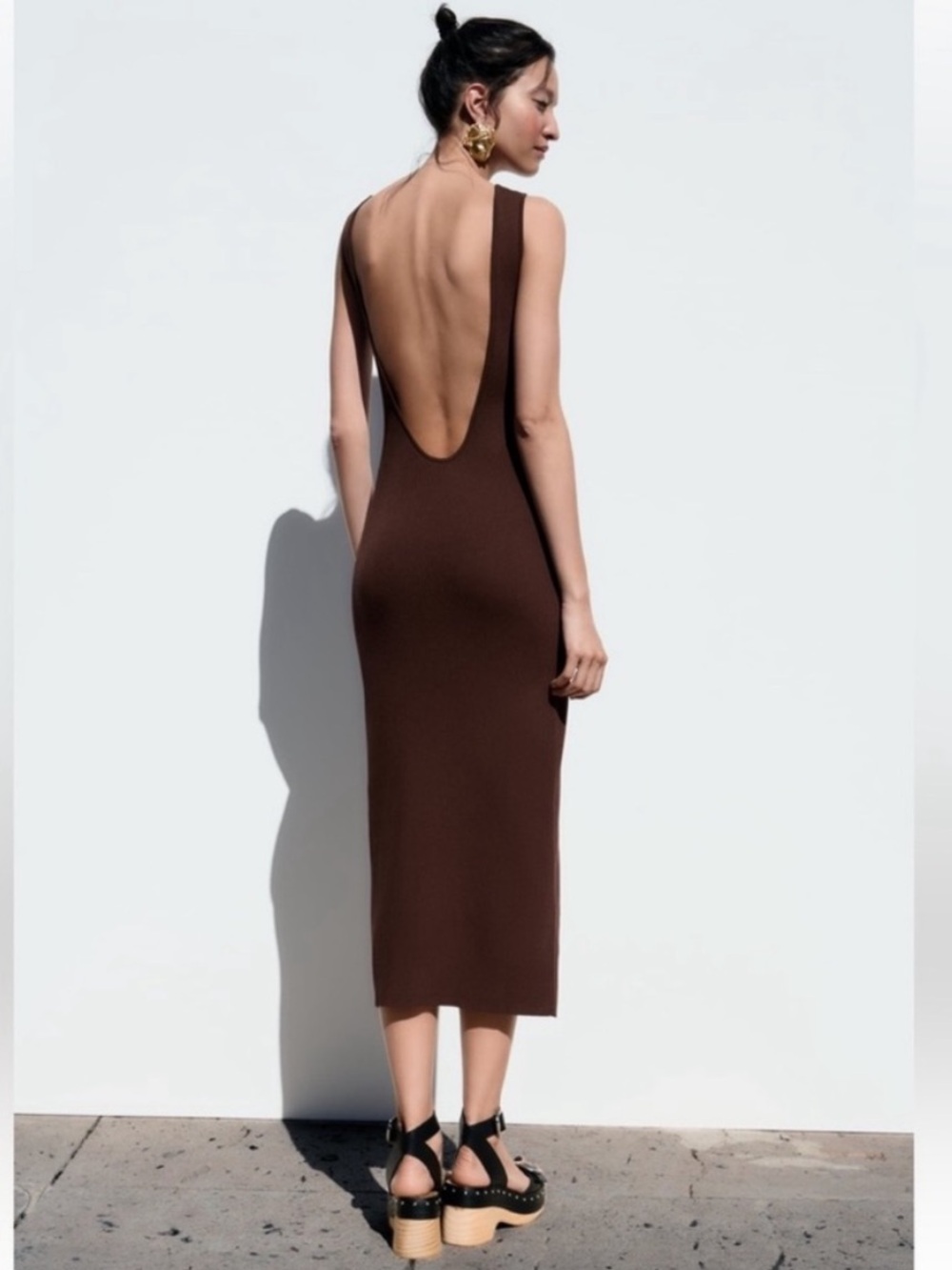 ✨CLOSET CLEAROUT✨ Zara Chocolate Brown Ribbed Midi Low Back Dress Size Small